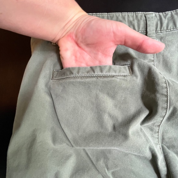 Gap Olive Green Capri Pants, Size 12 - Picture 8 of 11